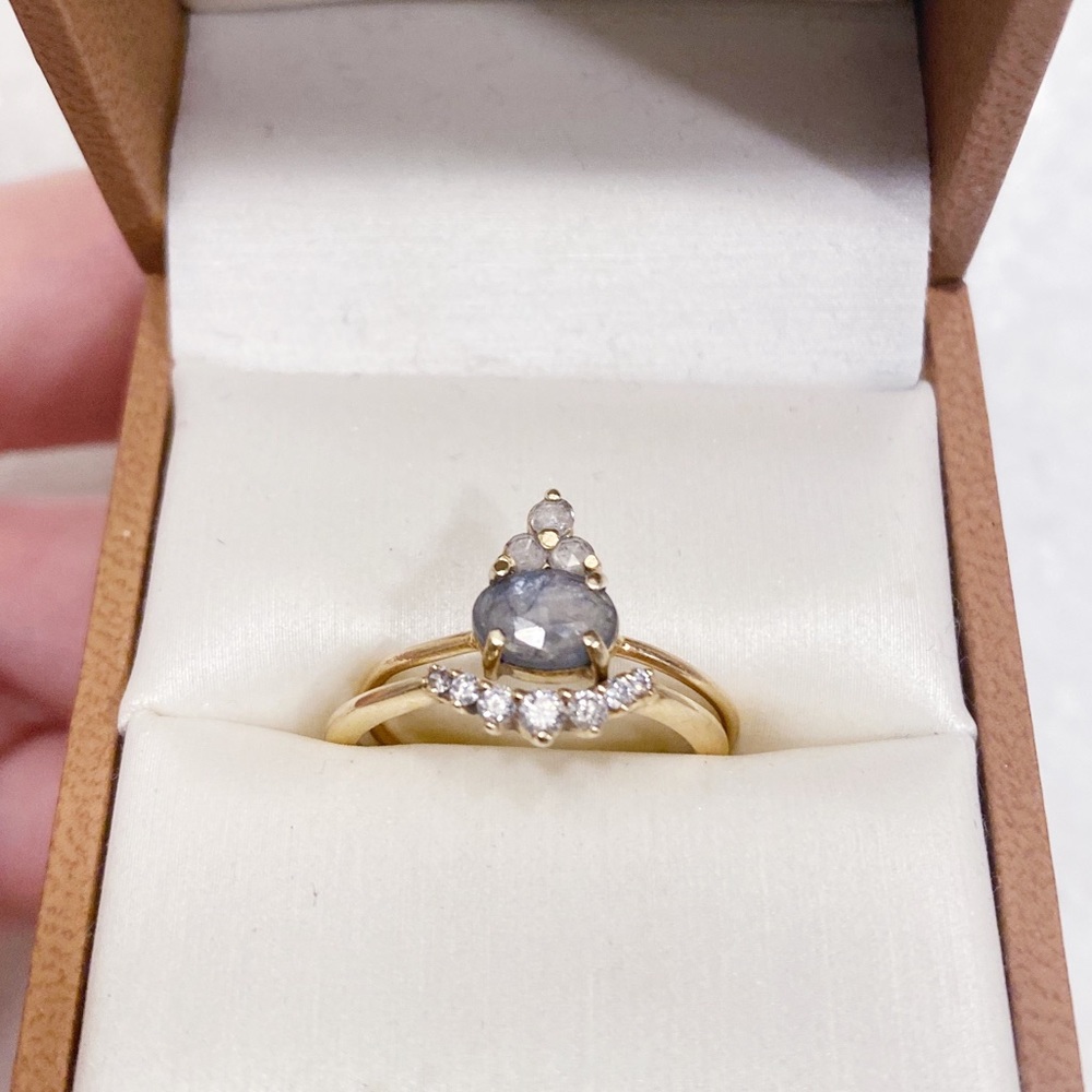 Diamond and sapphire stacking rings